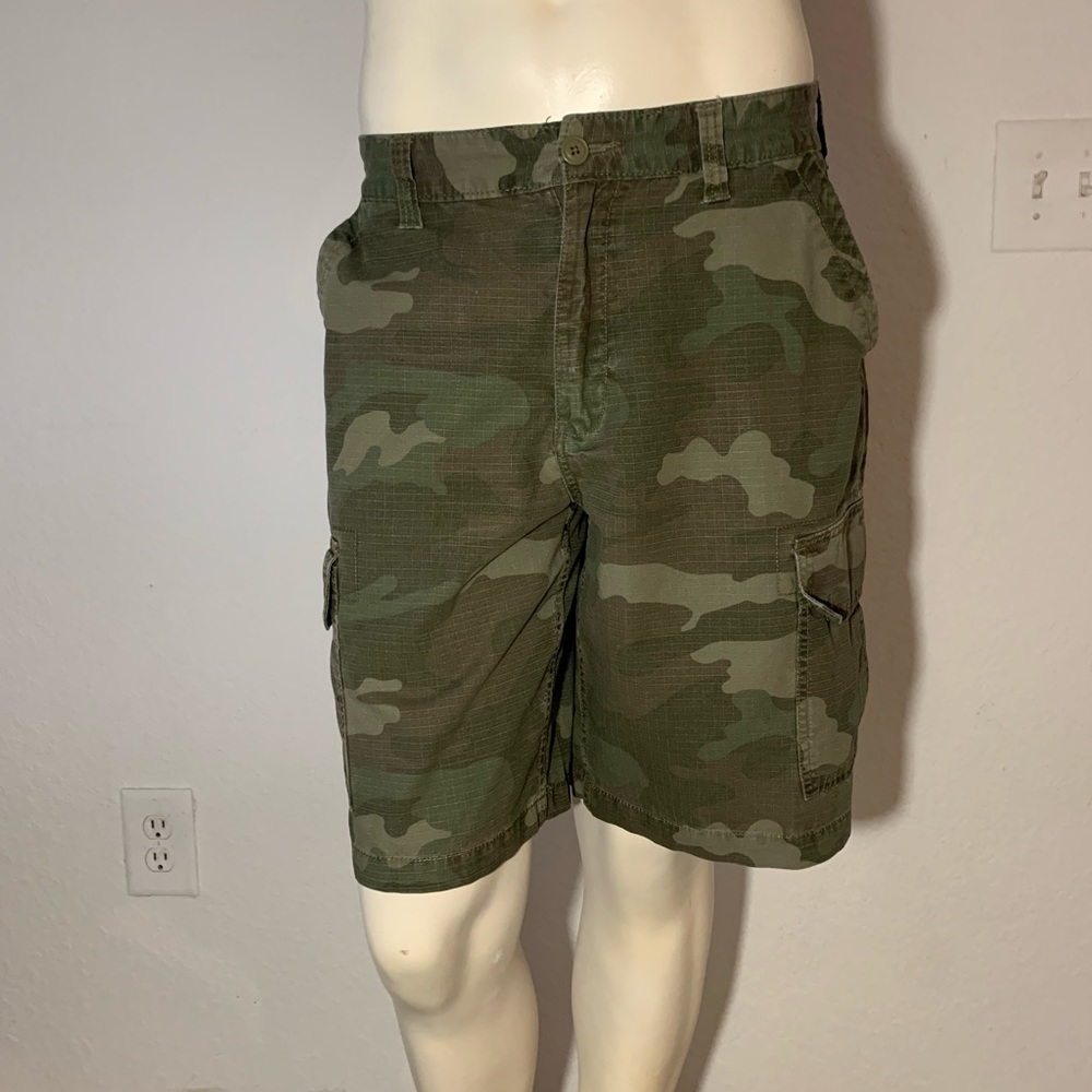Faded Glory Men’s Olive Green  Print Cargo Shorts - Sz. 30